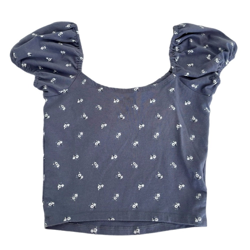 HOLLISTER Gray Blue Floral Cap Ruffle Short Sleeve Crop Top - Picture 2 of 5